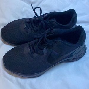 Nike rev6 shoes unused
